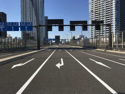 通称マッカッサー道路